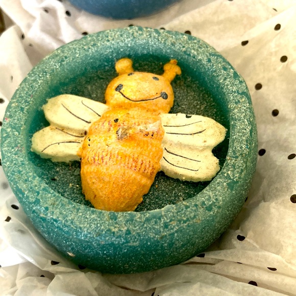 Butterfly Lady Bug Dragon Fly Honey Bee Candles Set of 4 - Picture 5 of 8